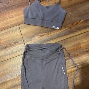 Women Size Small GymShark Gray Ribbed Track Pants & Crop Top Set